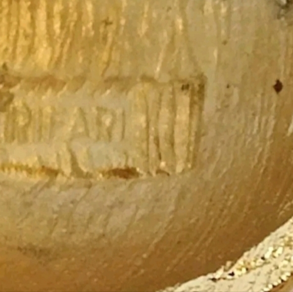 CROWN TRIFARI Brushed Goldtone Brooch Pin Vintage Wearable Collectible - Picture 3 of 5